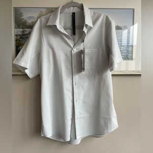 Lululemon Men's Street Lite SS button down shirt